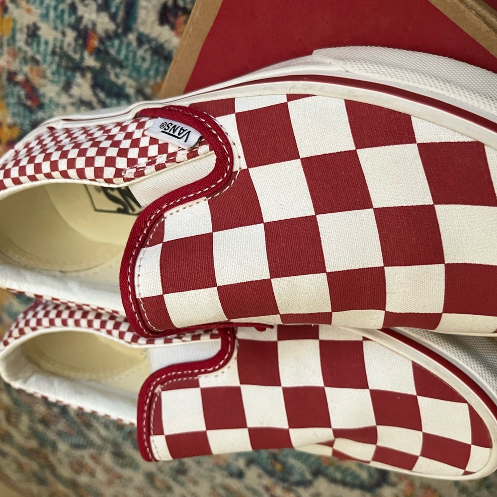 Vans - Picture 2 of 2
